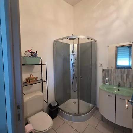 Indépendant Meublé Apartamento