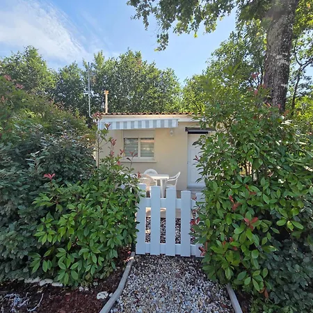 Indépendant Meublé Apartamento Saint-Savin (Gironde)