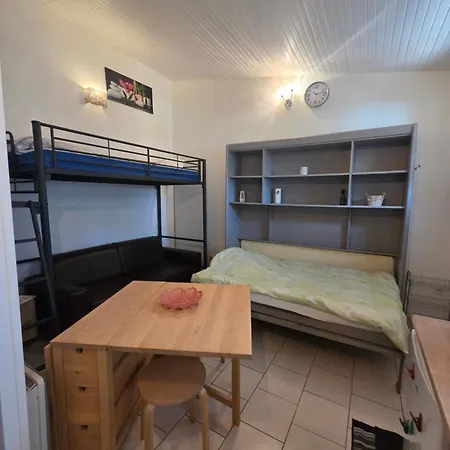 Indépendant Meublé Apartamento